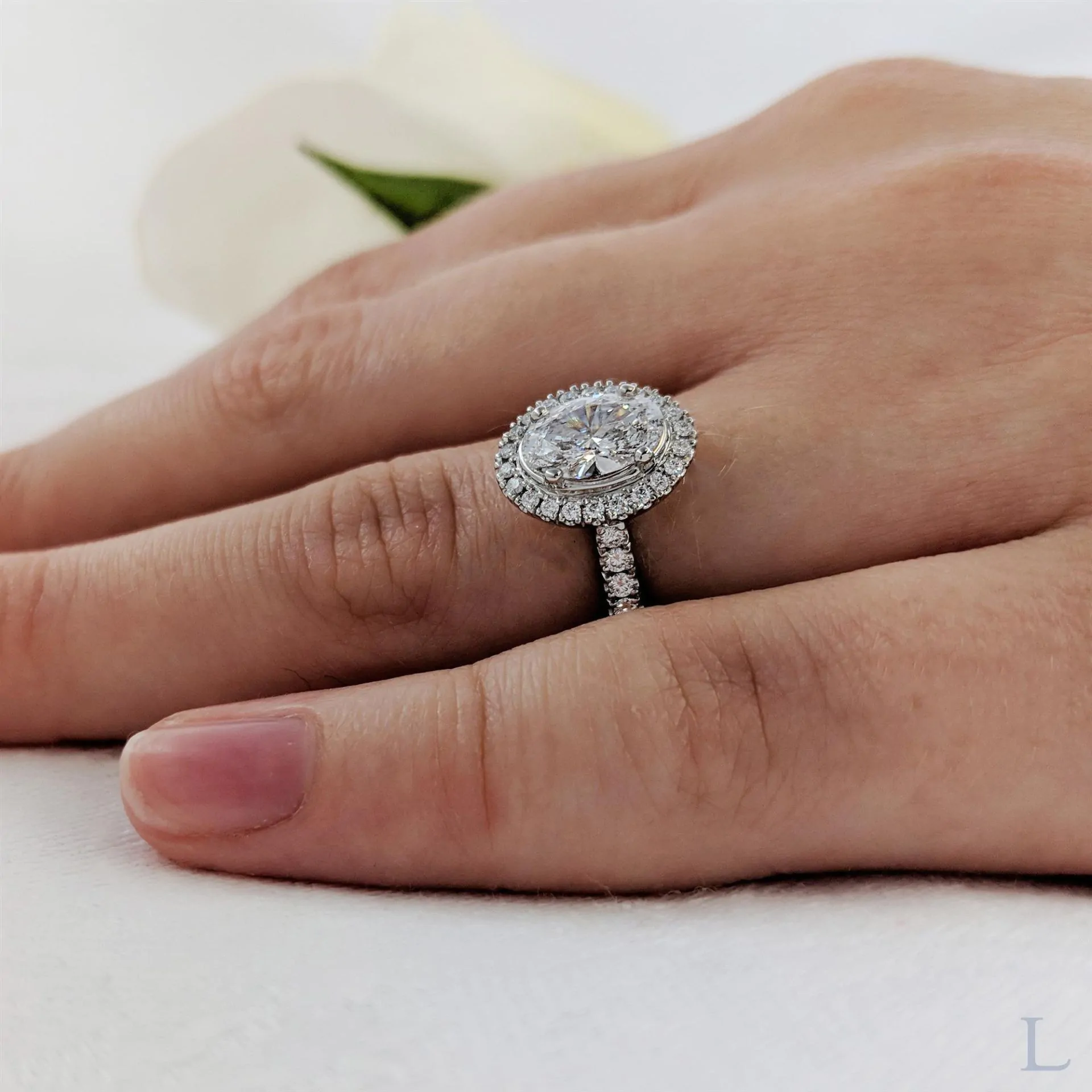 Medea Diamond Ring with Oval Cut Diamond – TOR